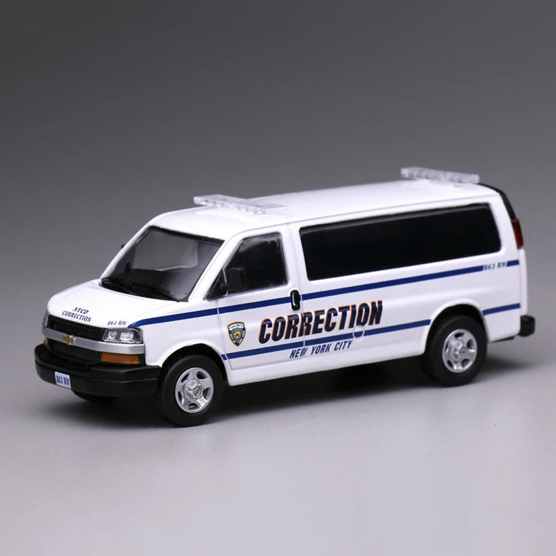 GMC 596 Express VAN 1:64 Scale Diecast Model Car - Image 5