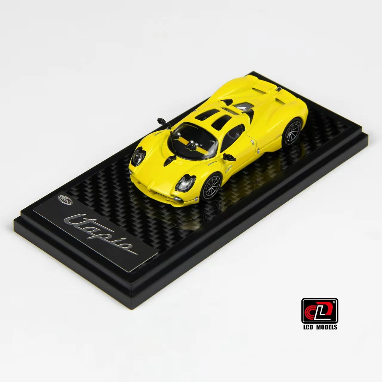LCD Utopia White Black Red Yellow 1 64 1:64 Diecast