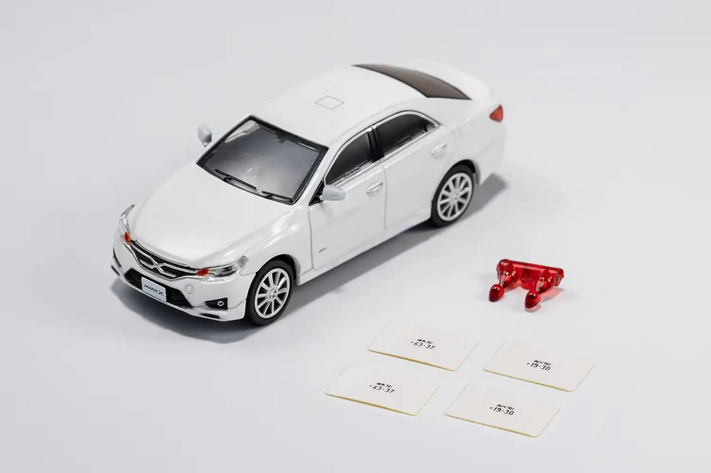 G.C.D. Reiz Mark X LHD/RHD modelbil 1:64