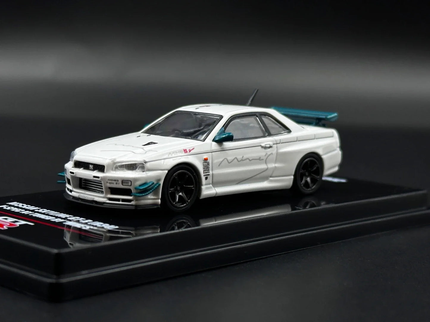 Nissan GT-R INNO Stock Skyline R34 Spec 1:64 Scale Diecast Model Car - Image 8