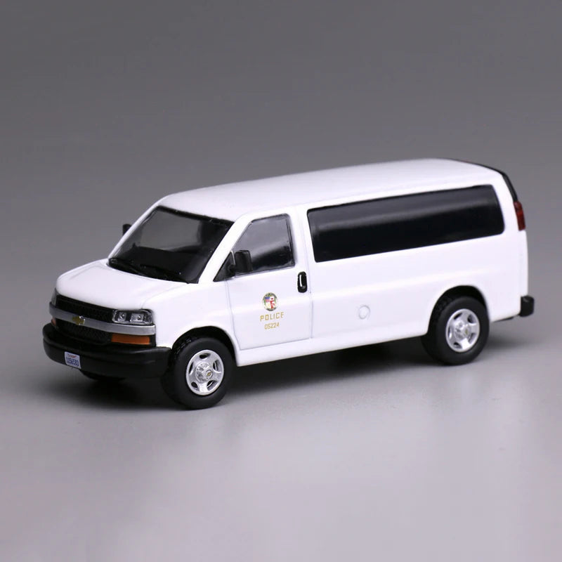 GMC 596 Express VAN 1:64 Scale Diecast Model Car - Image 4