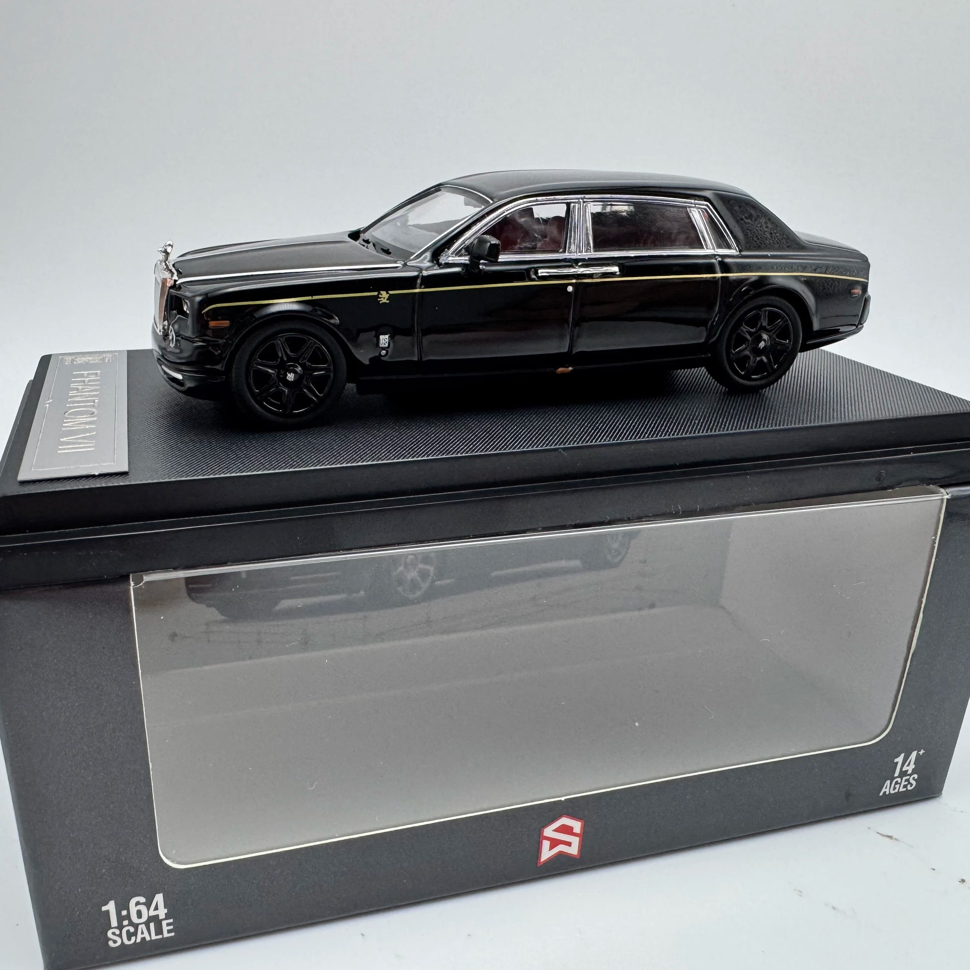 Rolls-Royce SW Phantom VII 1:64 Scale Diecast Model Car - Detail