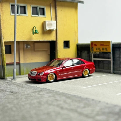 Mk 1 64 E63 W211 Classic Four Eyes 1:64 Diecast