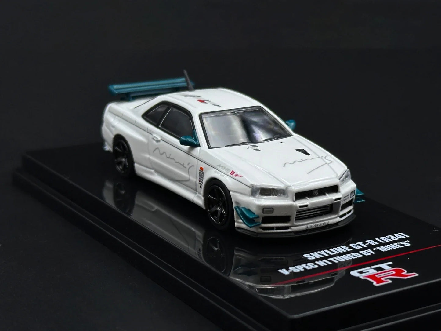 Nissan GT-R INNO Stock Skyline R34 Spec 1:64 Scale Diecast Model Car - Image 12