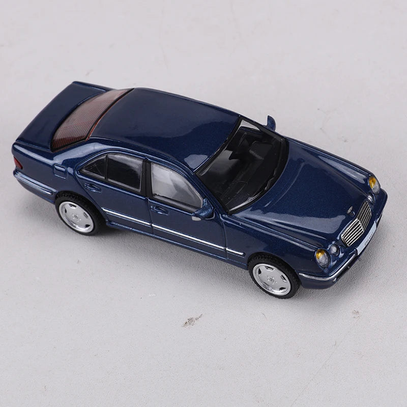 Mercedes-Benz E55 W210 Blue SHADOW 1:64 Diecast