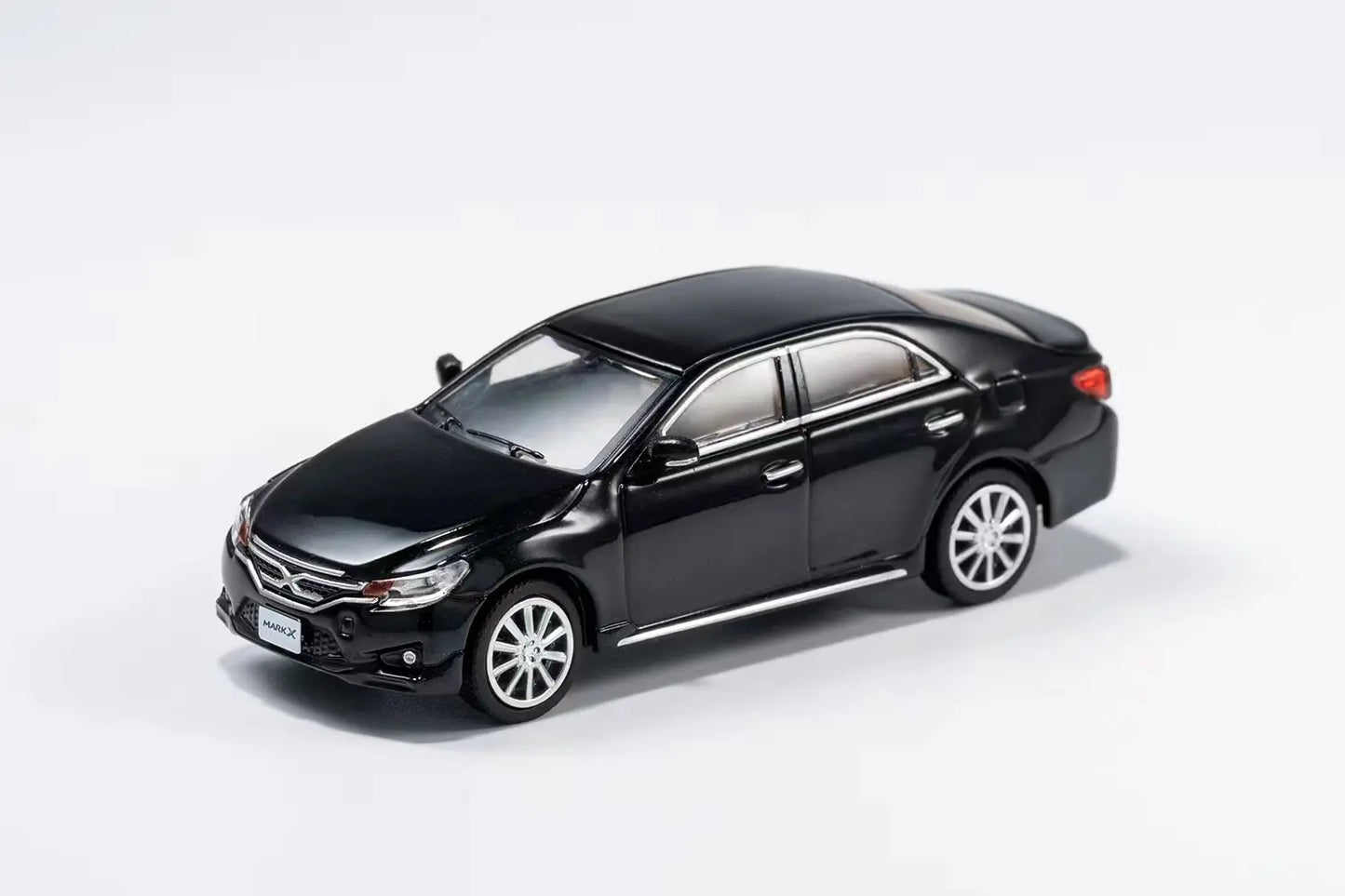 G.C.D. Reiz Mark X LHD/RHD modelbil 1:64