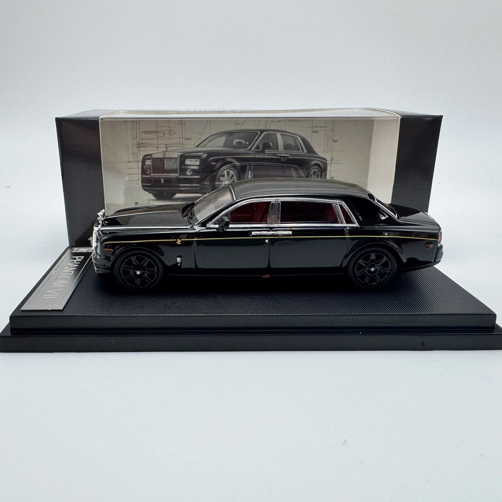 Rolls-Royce SW Phantom VII 1:64 Scale Diecast Model Car - Side View