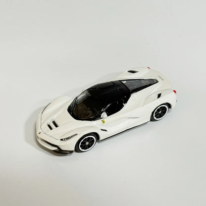 Ferrari Bburago Stock LaFerrari white red 1:64 Scale Diecast Model Car - Image 4