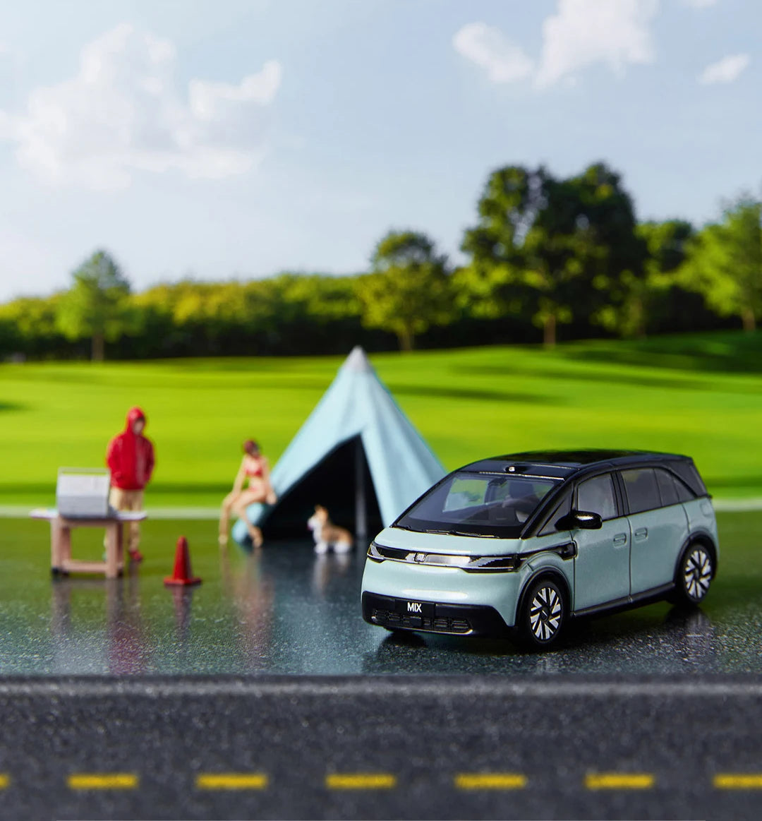 Premium ZEEKR MIX 007 001 1:64 Scale Diecast Model Car - Image 6