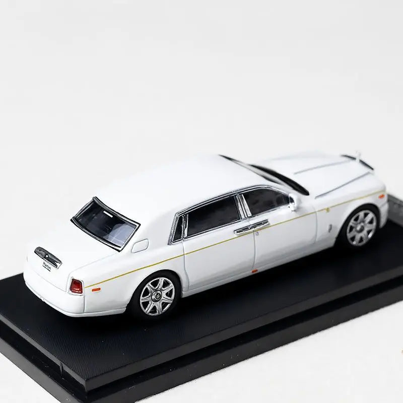 Rolls-Royce SW Phantom VII 1:64 Scale Diecast Model Car - Image 15
