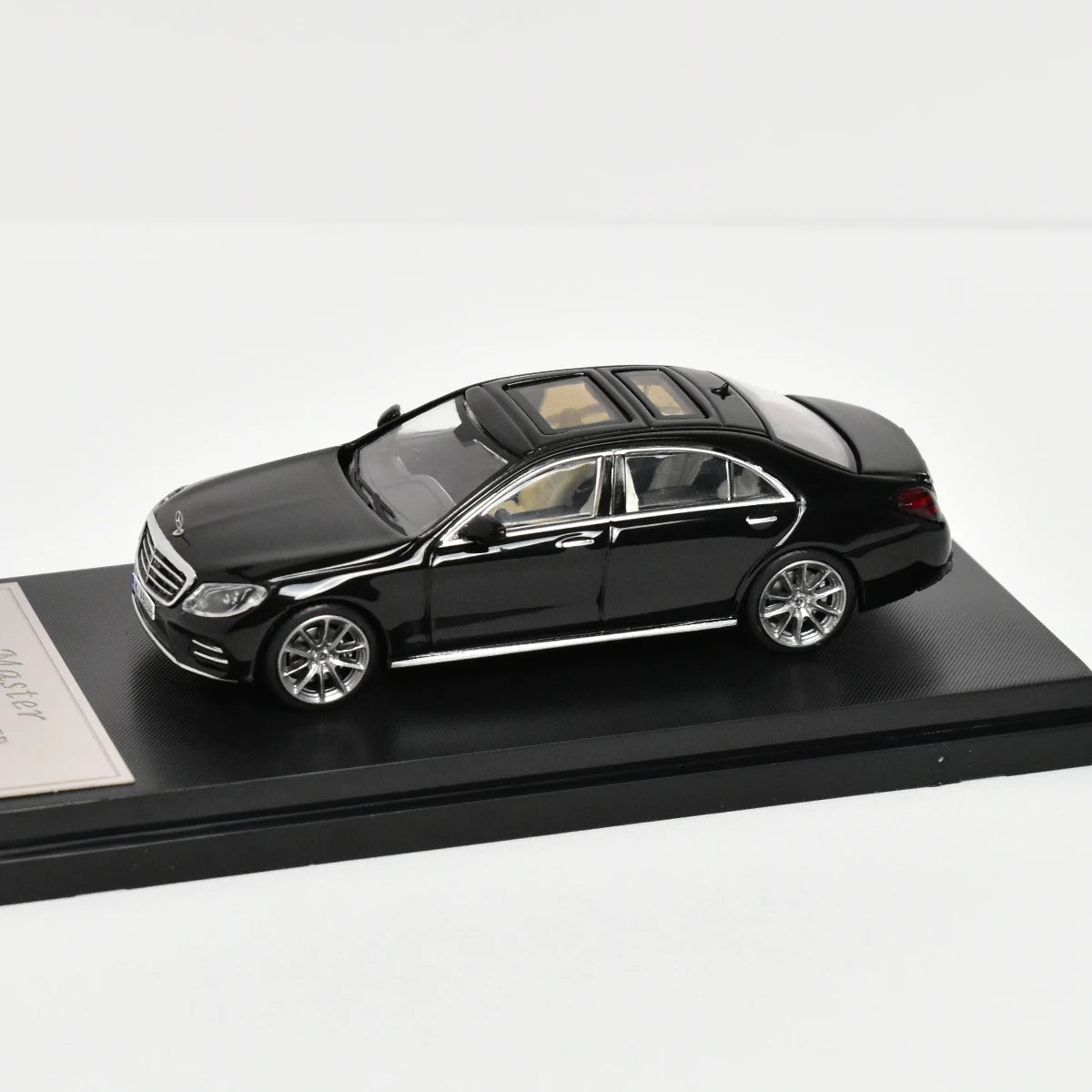 Mercedes-Benz S450 W222 Master 1:64 Diecast
