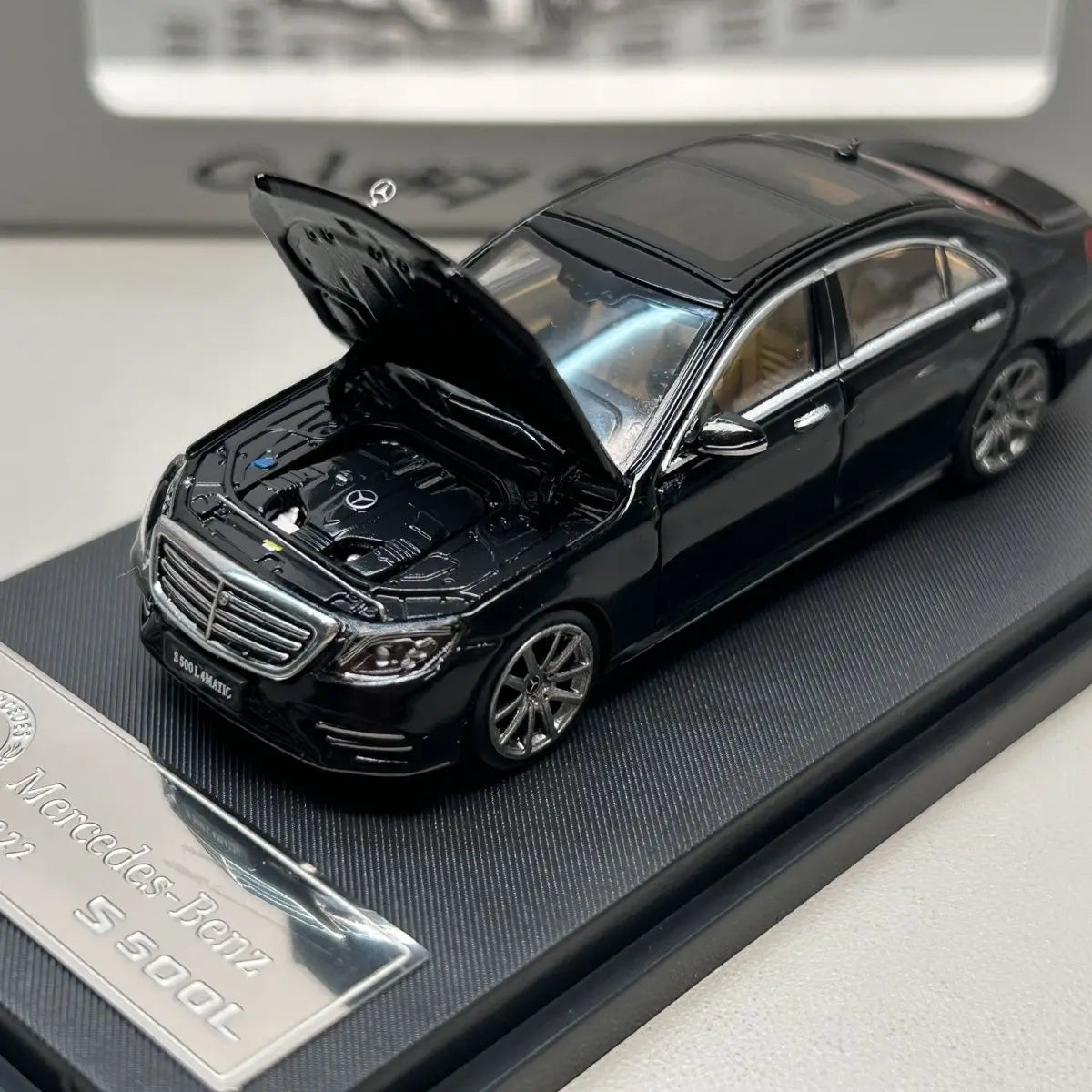 Premium Glory S500L W222 1:64 Scale Diecast Model Car - Image 13
