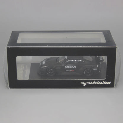 Nissan GT-R Collect R35 35GT-RR LBWK 1:64 Scale Diecast Model Car - Detail