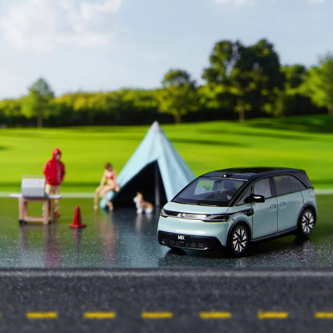 Premium ZEEKR MIX 007 001 1:64 Scale Diecast Model Car - Image 5