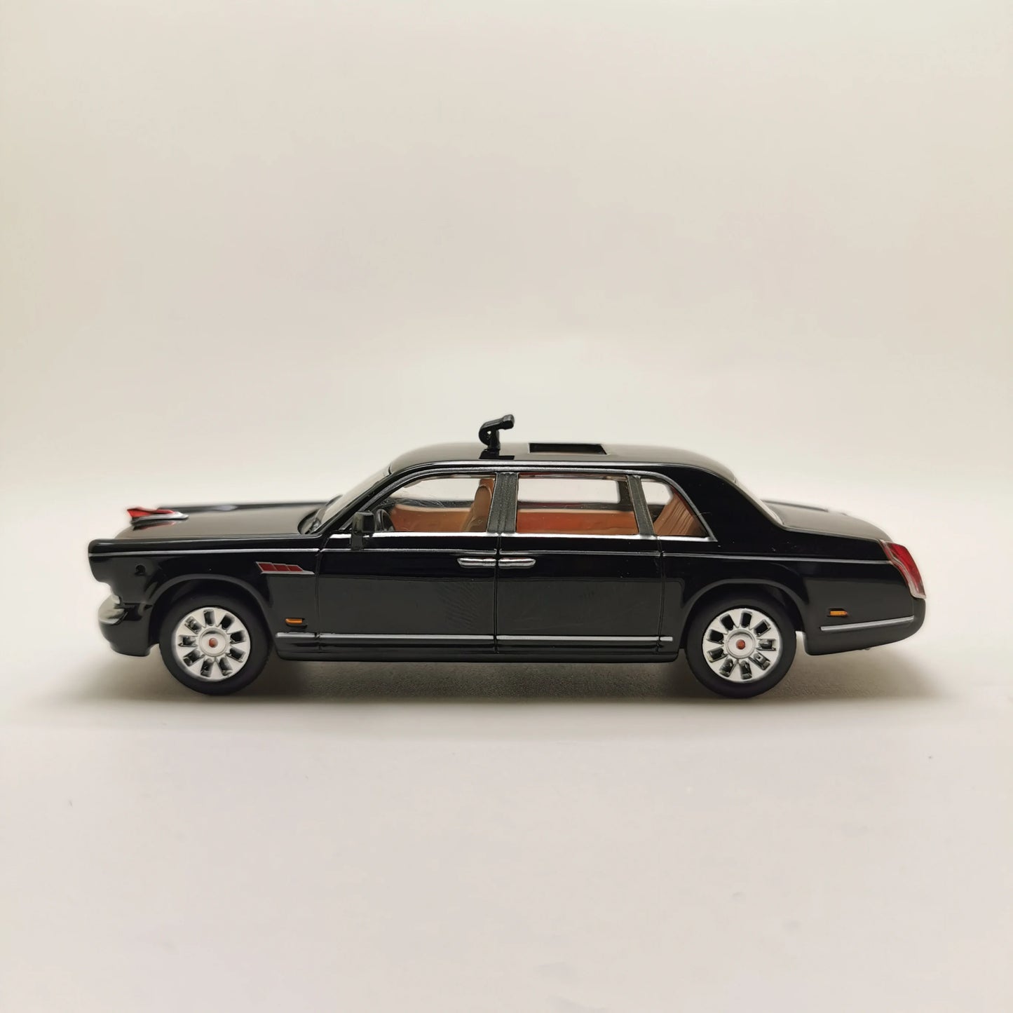 XCARTOYS Parade Ca7600j 1 64 Metal Plastic Parts 1:64 Diecast