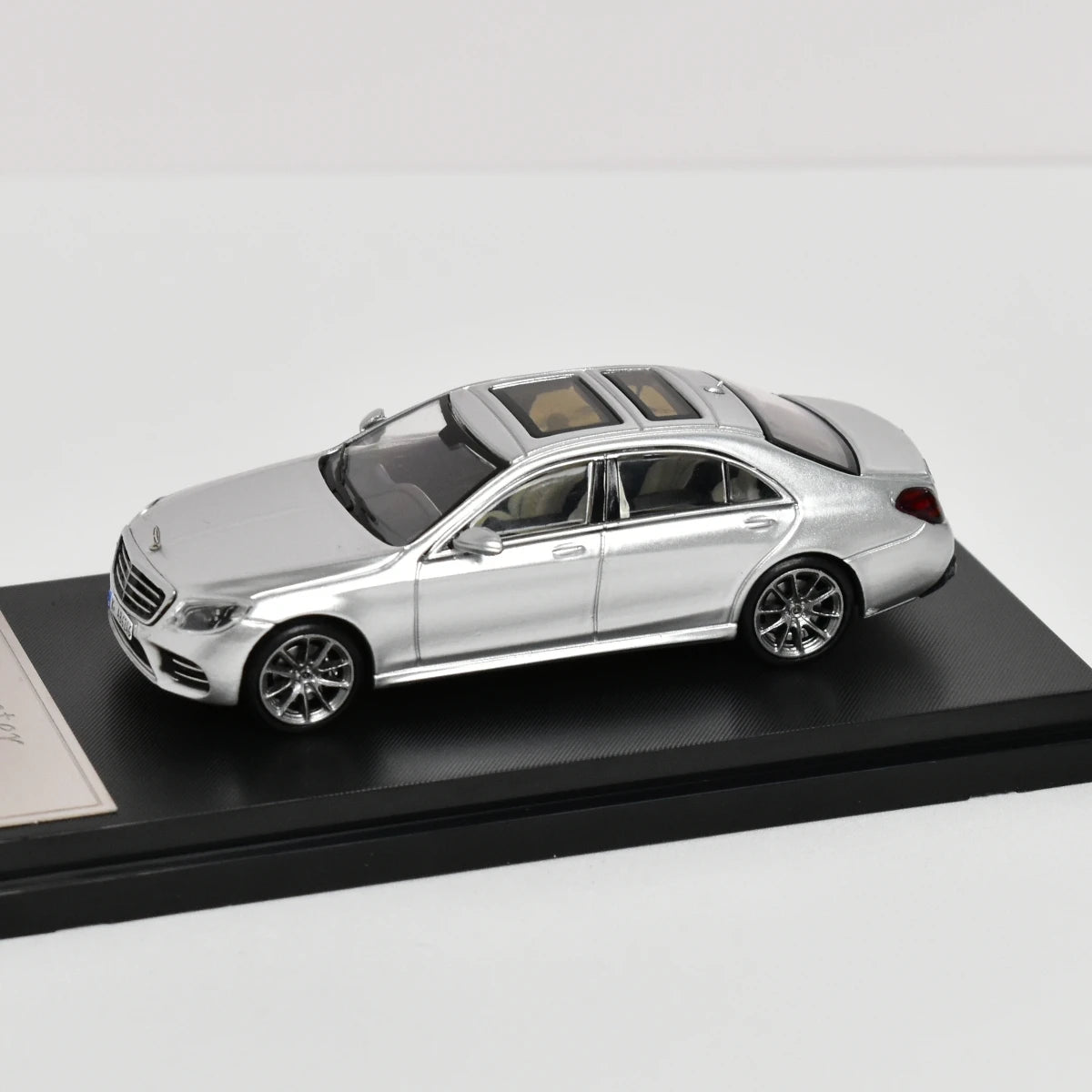 Mercedes-Benz S450 W222 Master 1:64 Diecast