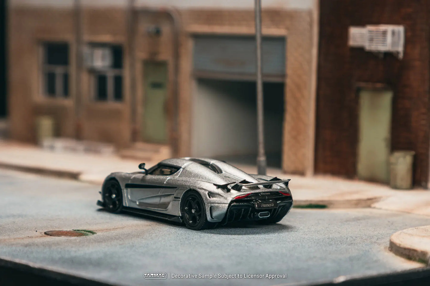 Tw 1 64 Koenigsegg Regera Silver Metallic Blue Accents Tarmac 1:64 Diecast