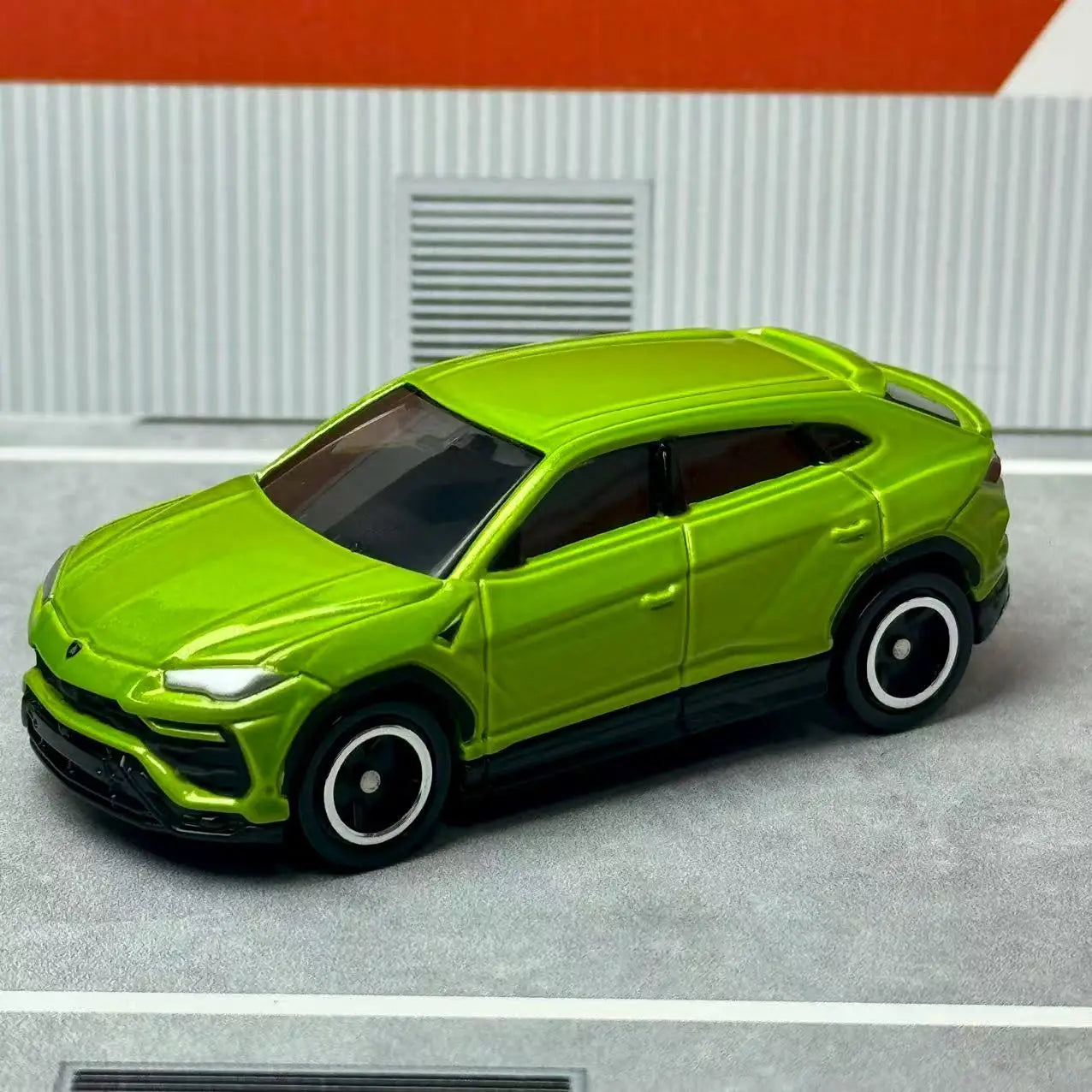 Lamborghini Takara Tomy Tomica NO.02 Urus Pop 1:64 Scale Diecast Model Car - Image 5