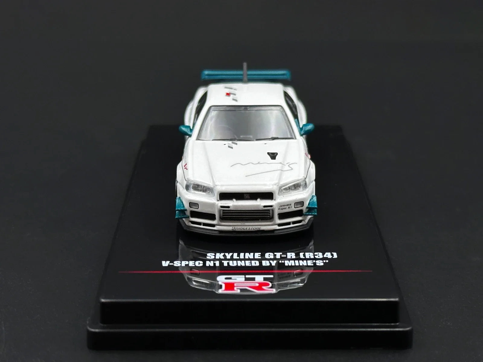 Nissan GT-R INNO Stock Skyline R34 Spec 1:64 Scale Diecast Model Car - Image 13