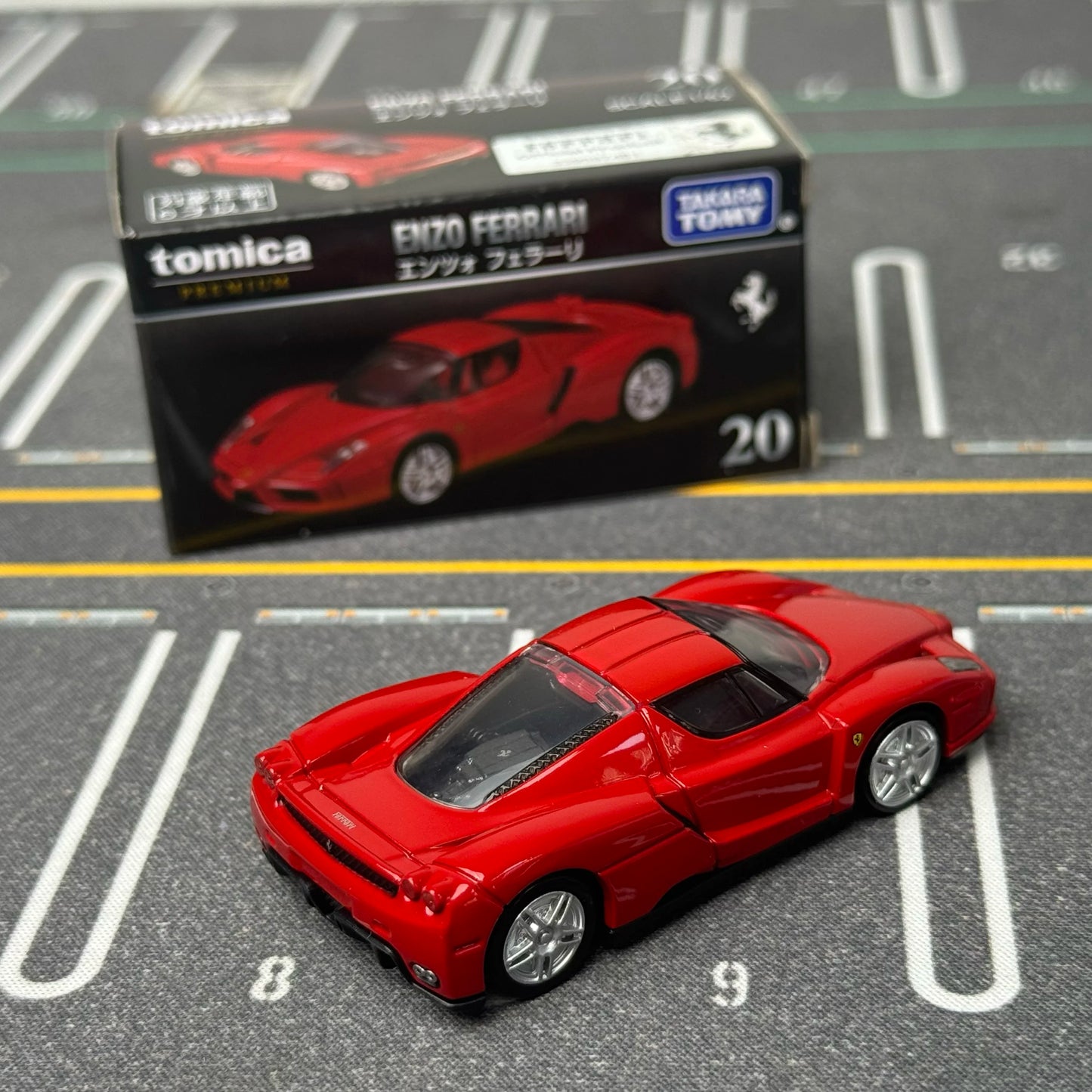 Ferrari Takara Tomy Tomica 20 Enzo Pop 1:64 Scale Diecast Model Car - Side View