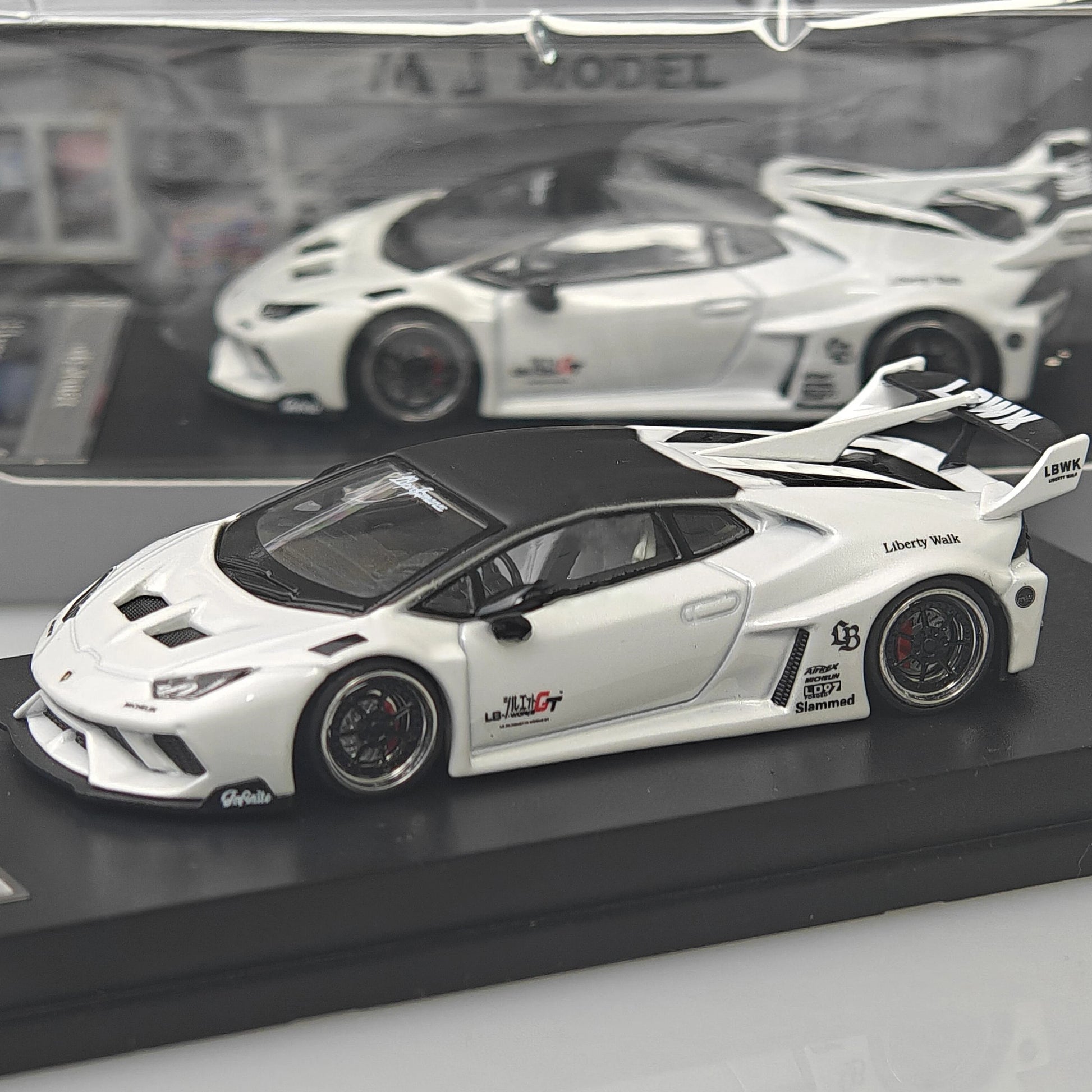 Lamborghini Huracan MJ LP610 GT 1:64 Scale Diecast Model Car - Image 9