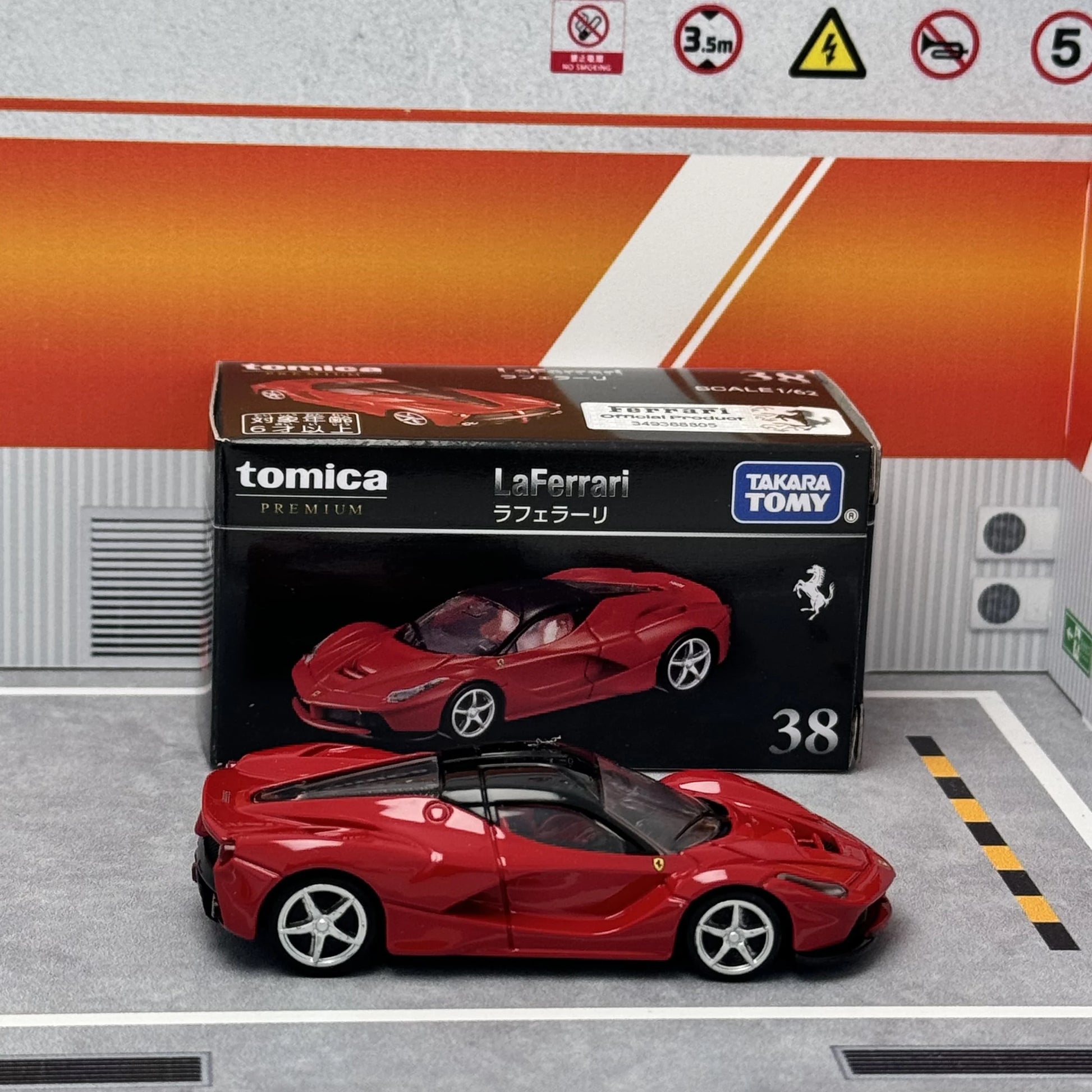 Ferrari LaFerrari Takara Tomy Tomica 38 Pop 1:64 Scale Diecast Model Car - Image 4