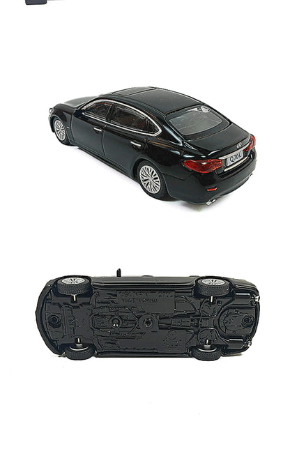 Premium Q70 QX60 QX70 QX80 QX30 1:64 Scale Diecast Model Car - Image 18
