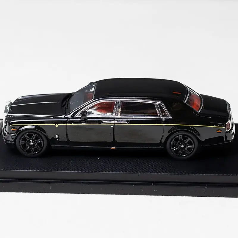 Rolls-Royce SW Phantom VII 1:64 Scale Diecast Model Car - Image 18