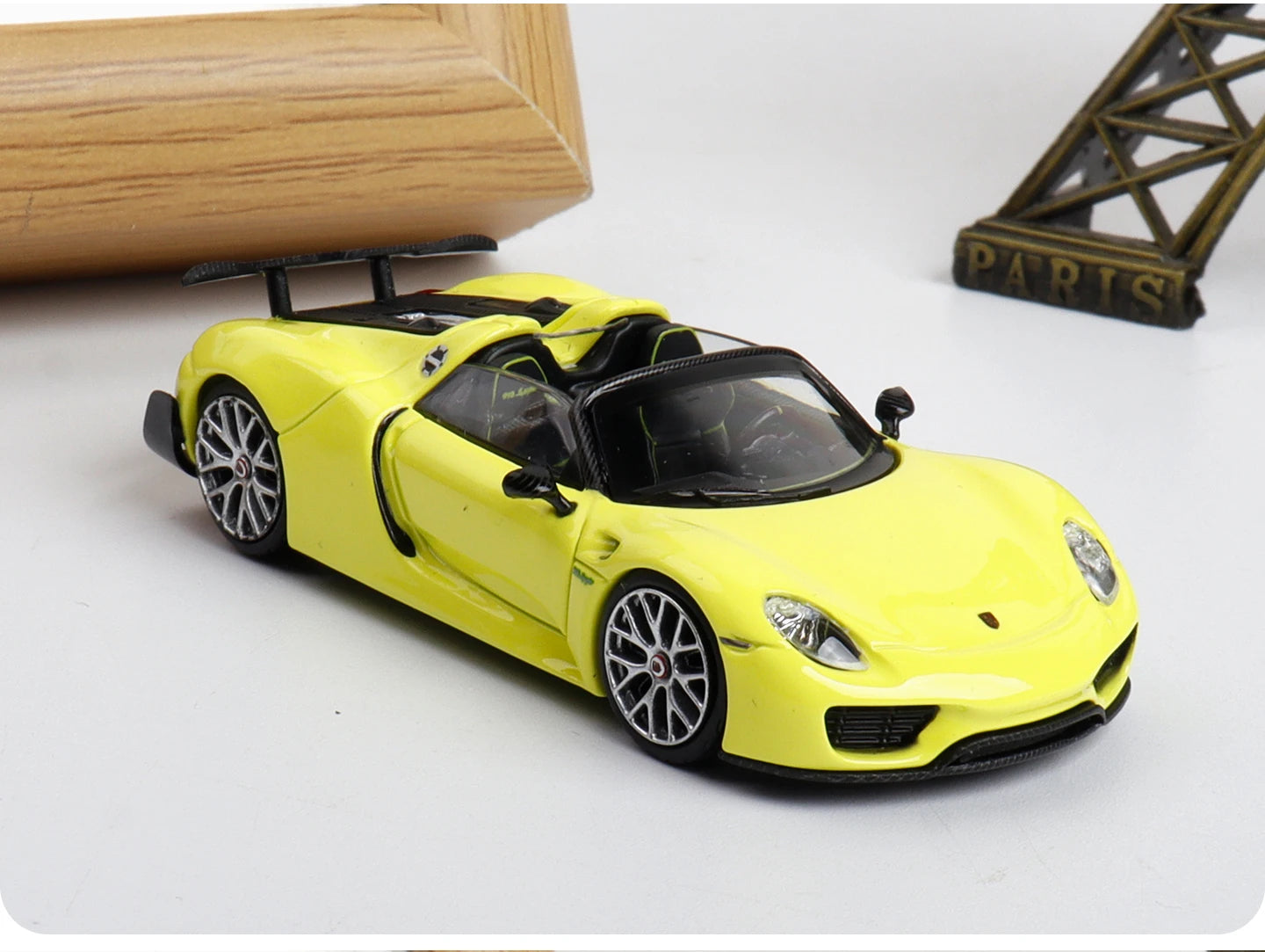 Premium LUX 918 Spyder 1:64 Scale Diecast Model Car - Image 12