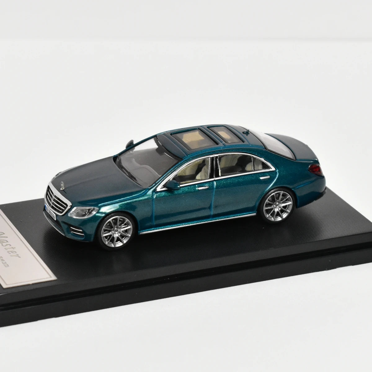 Mercedes-Benz S450 W222 Master 1:64 Diecast