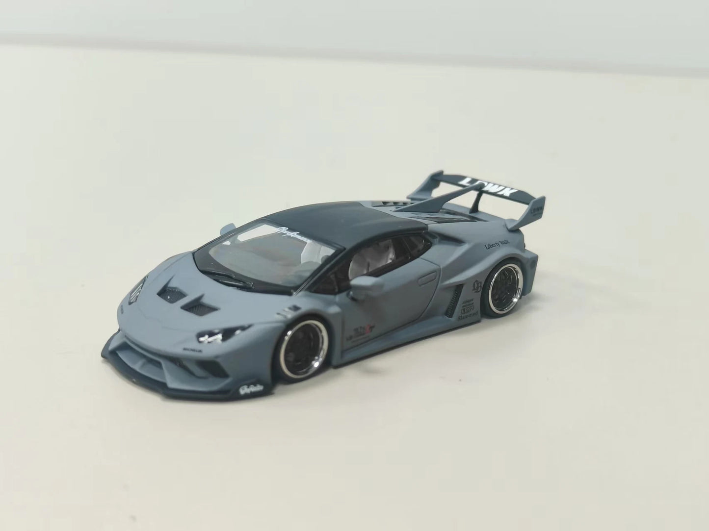 Lamborghini Huracan MJ LP610 GT 1:64 Scale Diecast Model Car - Image 6