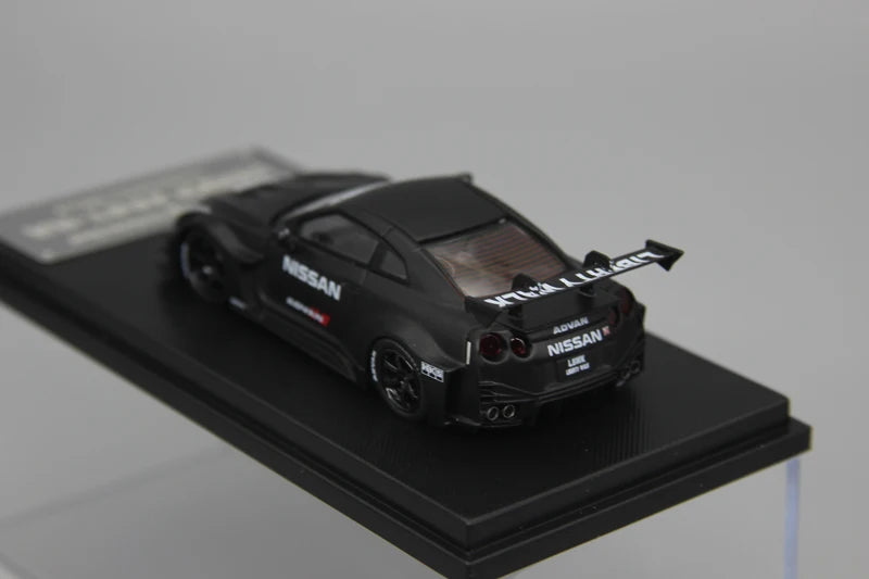 Nissan GT-R Collect R35 35GT-RR LBWK 1:64 Scale Diecast Model Car - Image 15