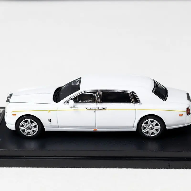 Rolls-Royce SW Phantom VII 1:64 Scale Diecast Model Car - Image 14