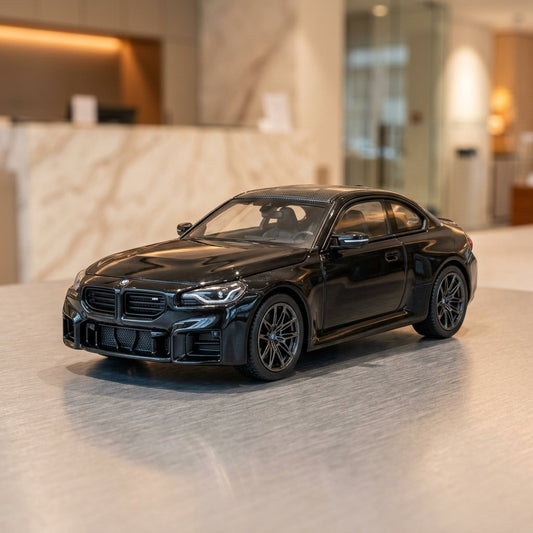BMW G87 M2 Carbon Fiber Roof Howie - Premium 1:64 Scale Diecast Model Car