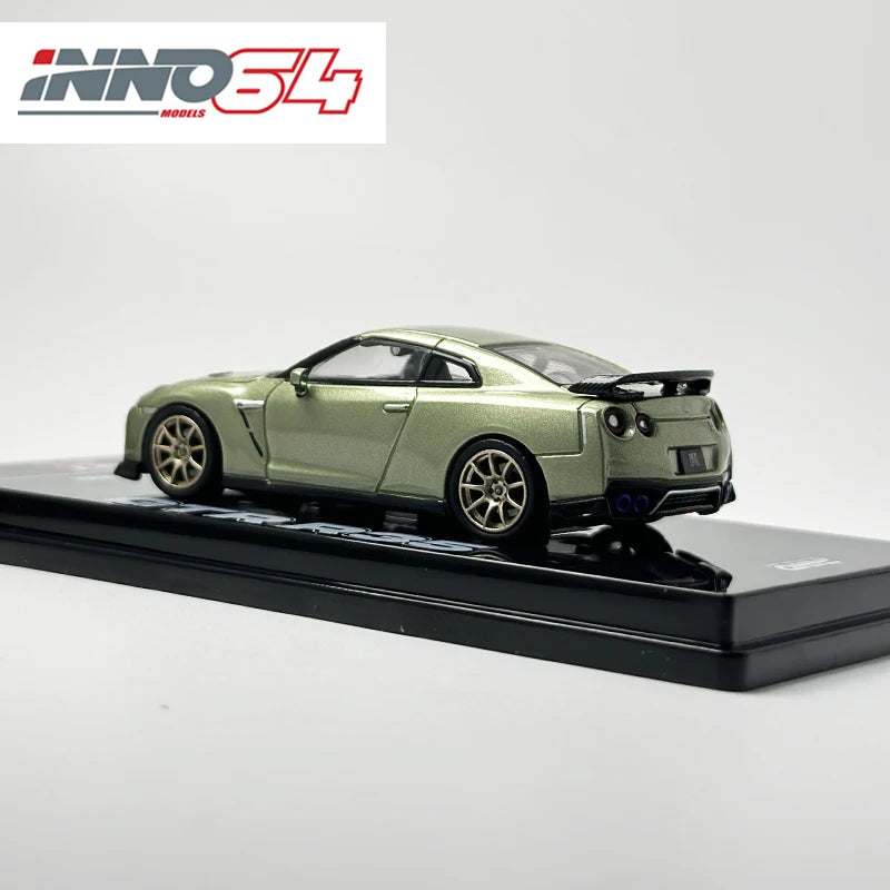 Inno 1 64 GT-R R35 Millennium Jade 1:64 Diecast