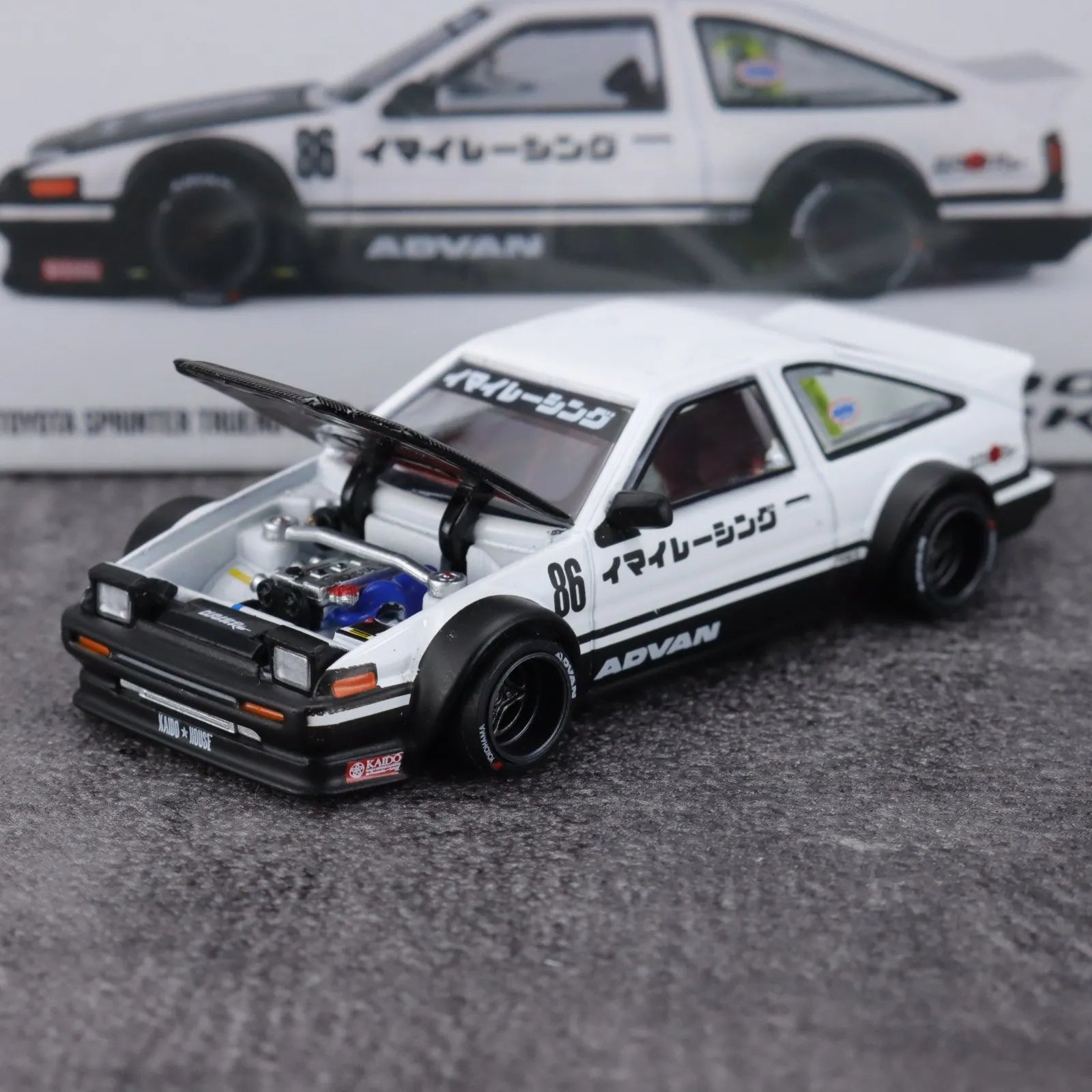 Toyota AE86 Street V1 MINI GT Kaido House 1:64 Scale Diecast Model Car