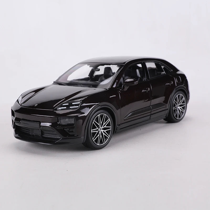 Bburago Porsche Macan Turbo Electric 1:24 Diecast