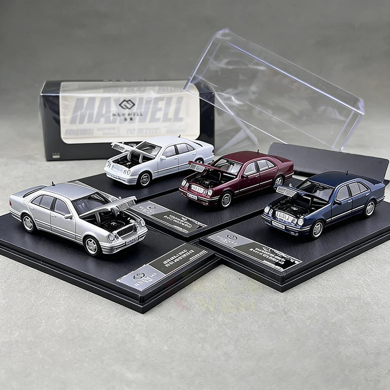 Mercedes-Benz E320 W210 Maxwell 1:64 Diecast