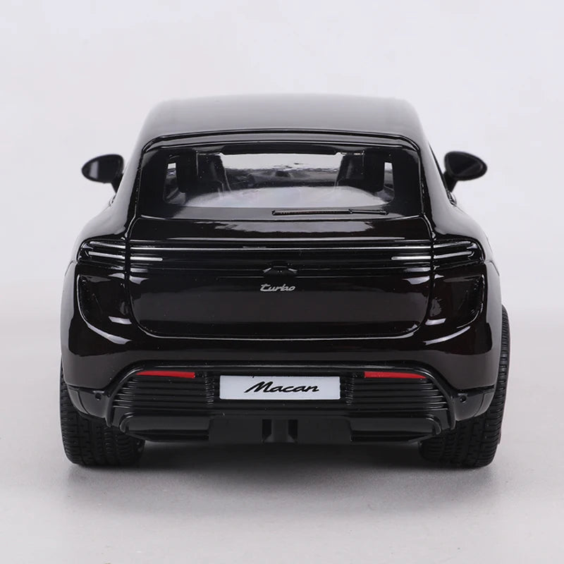 Bburago Porsche Macan Turbo Electric 1:24 Diecast
