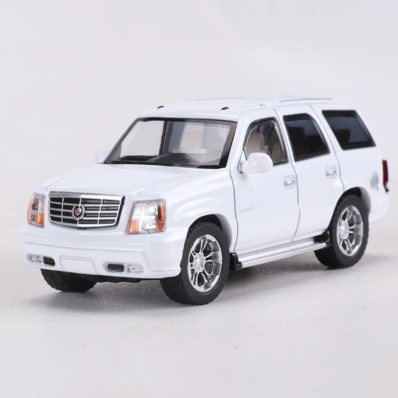 Cadillac 2005 Escalade Masdi 1:64 Diecast