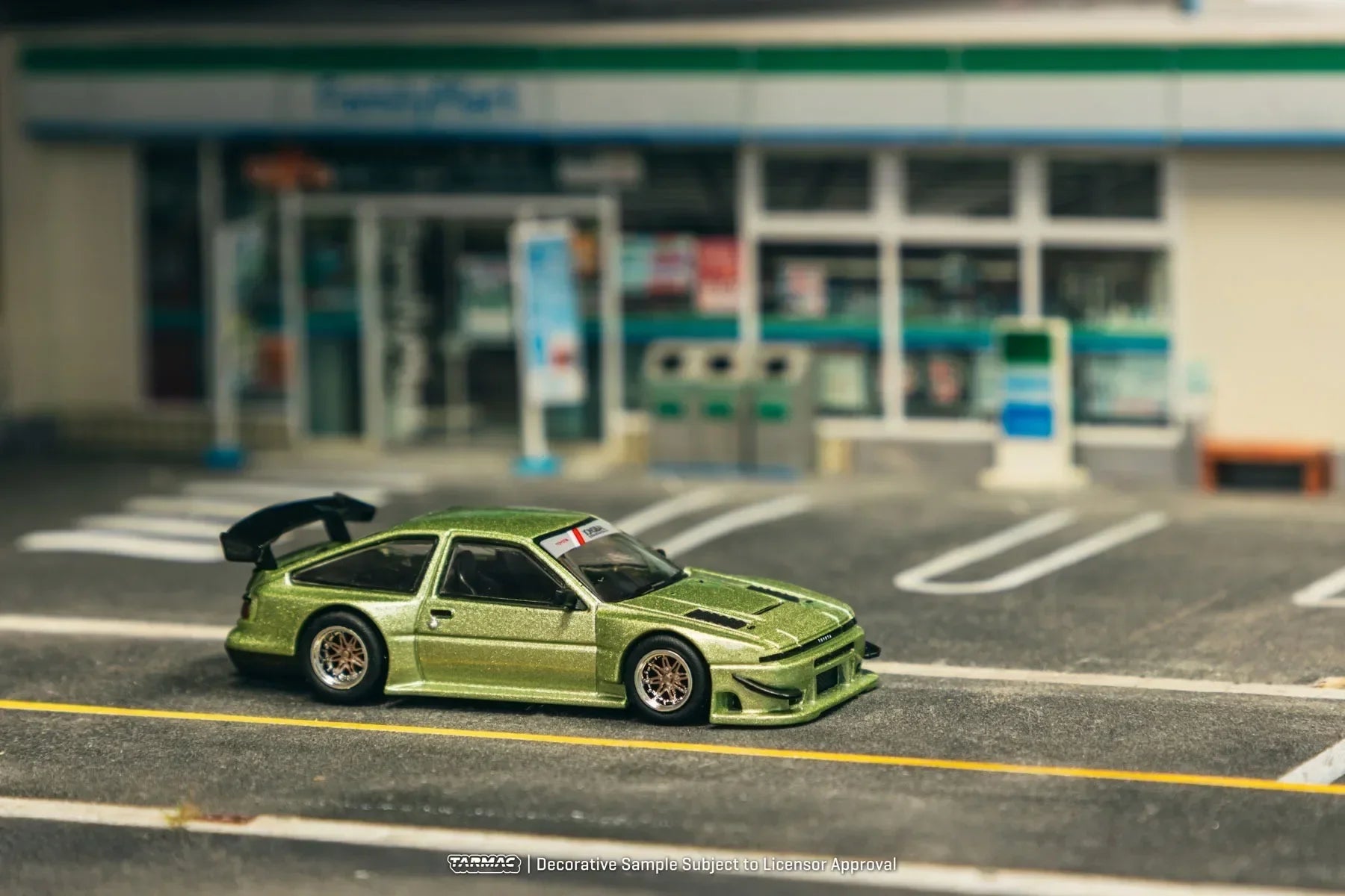 Toyota Sprinter Trueno AE86 Tarmac Works 1:64 Scale Diecast Model Car