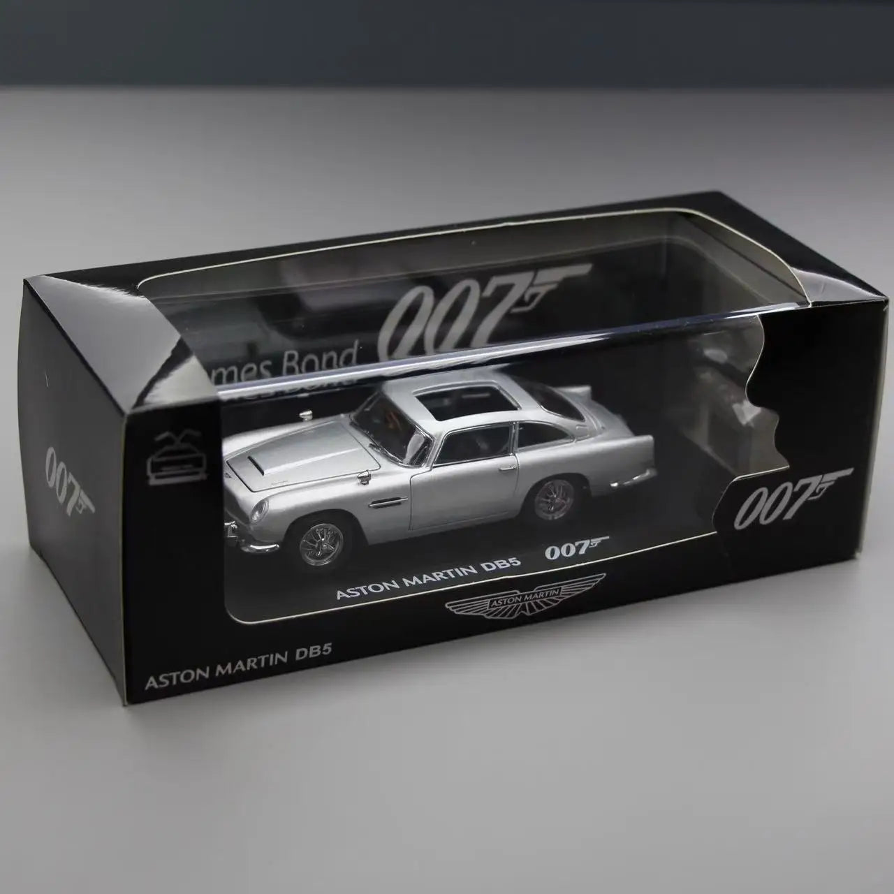 Xiaoguang DB5 with Figure 1 43 1:43 Diecast