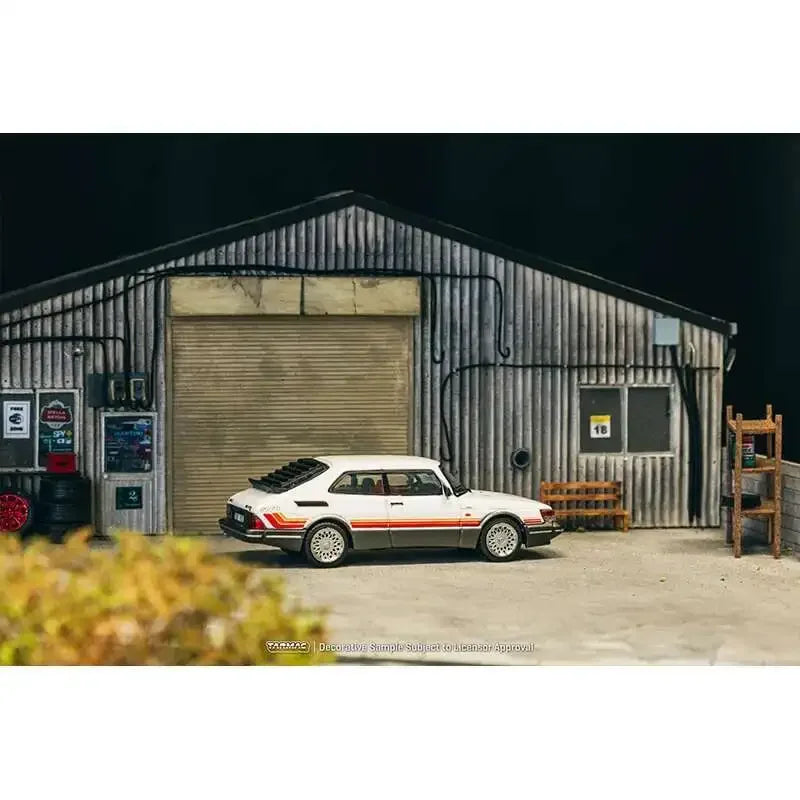 Tarmac Works Saab 900 Turbo White 1:64 Diecast