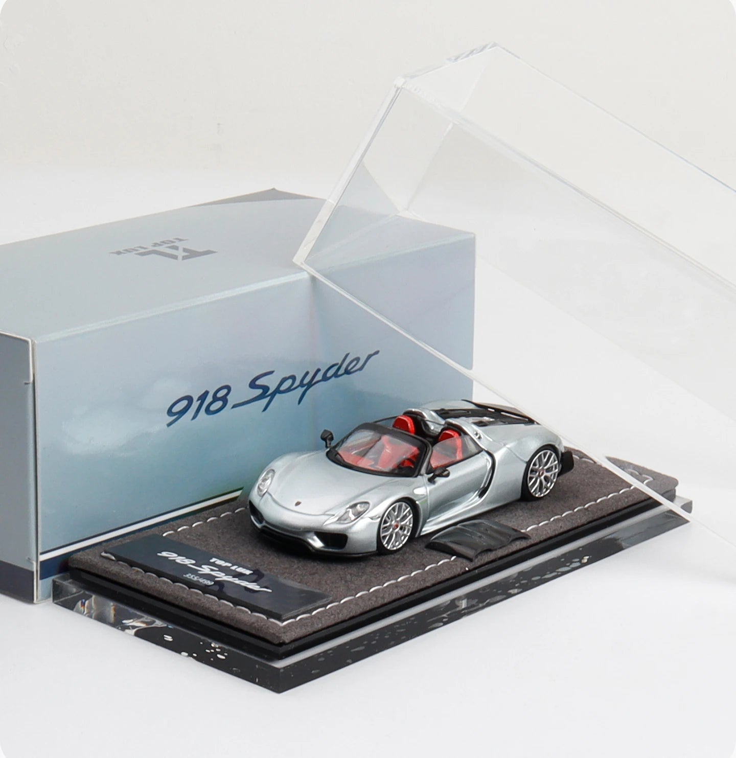 Porsche 918 Spyder LUX 1:64 Diecast