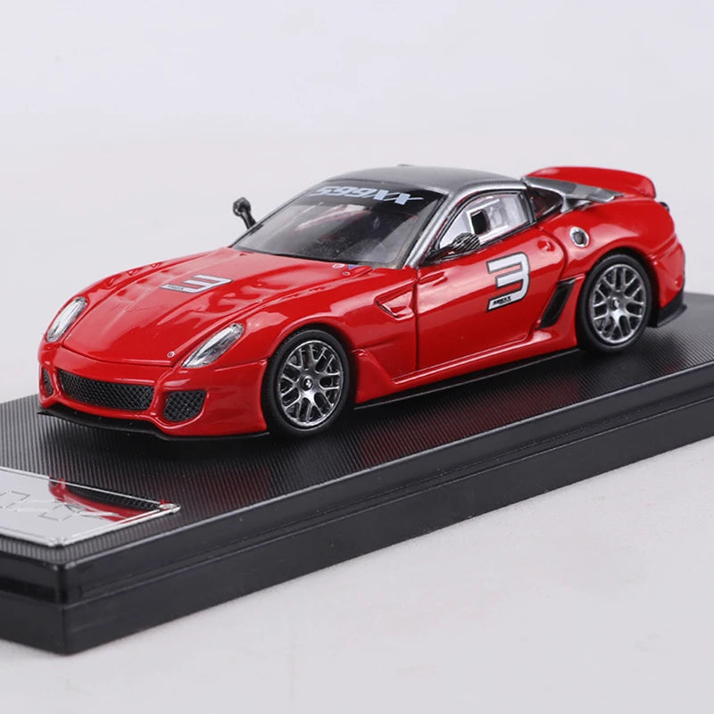 Rm 1 64 599xx the Hood Can Be Opened 1:64 Diecast