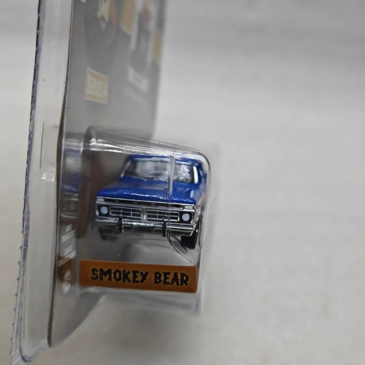 GreenLight Ford Smoked Bear Series 4-1976 F 1:64 Diecast