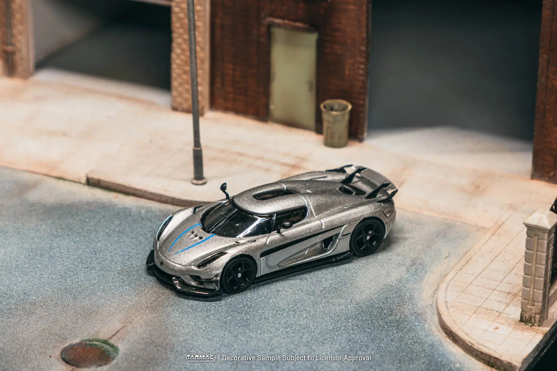 Tw 1 64 Koenigsegg Regera Silver Metallic Blue Accents Tarmac 1:64 Diecast