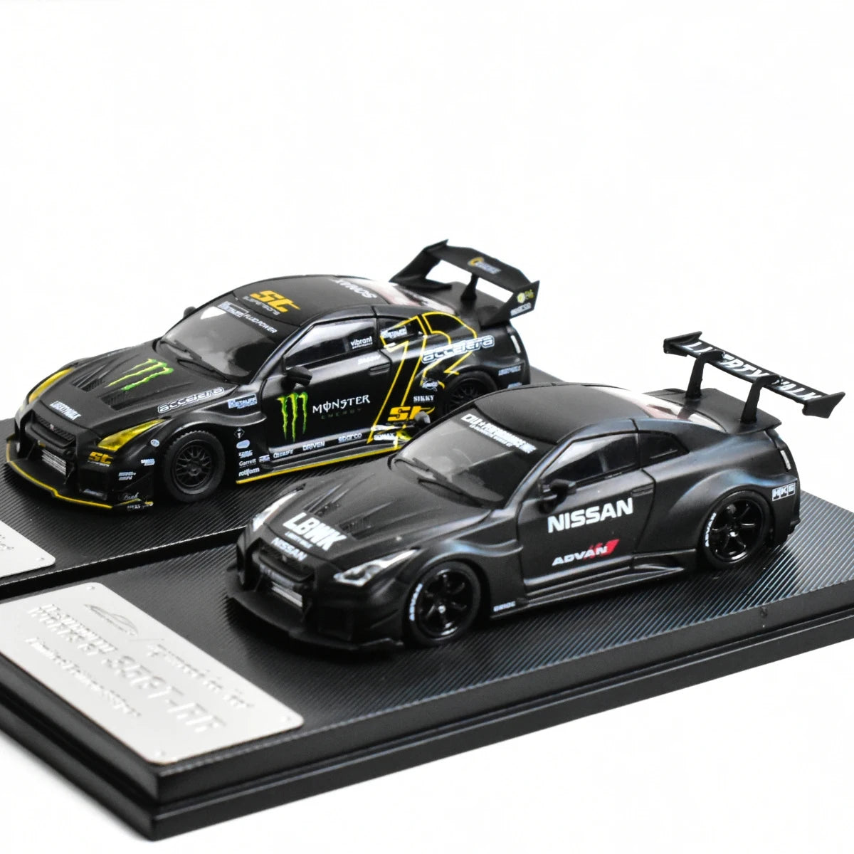 Nissan GT-R R35 35GT-RR LBWK 1:64 Diecast