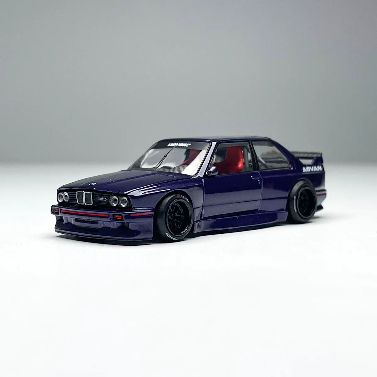 Kaido House BMW M3 E30 Advan 1:64 Diecast