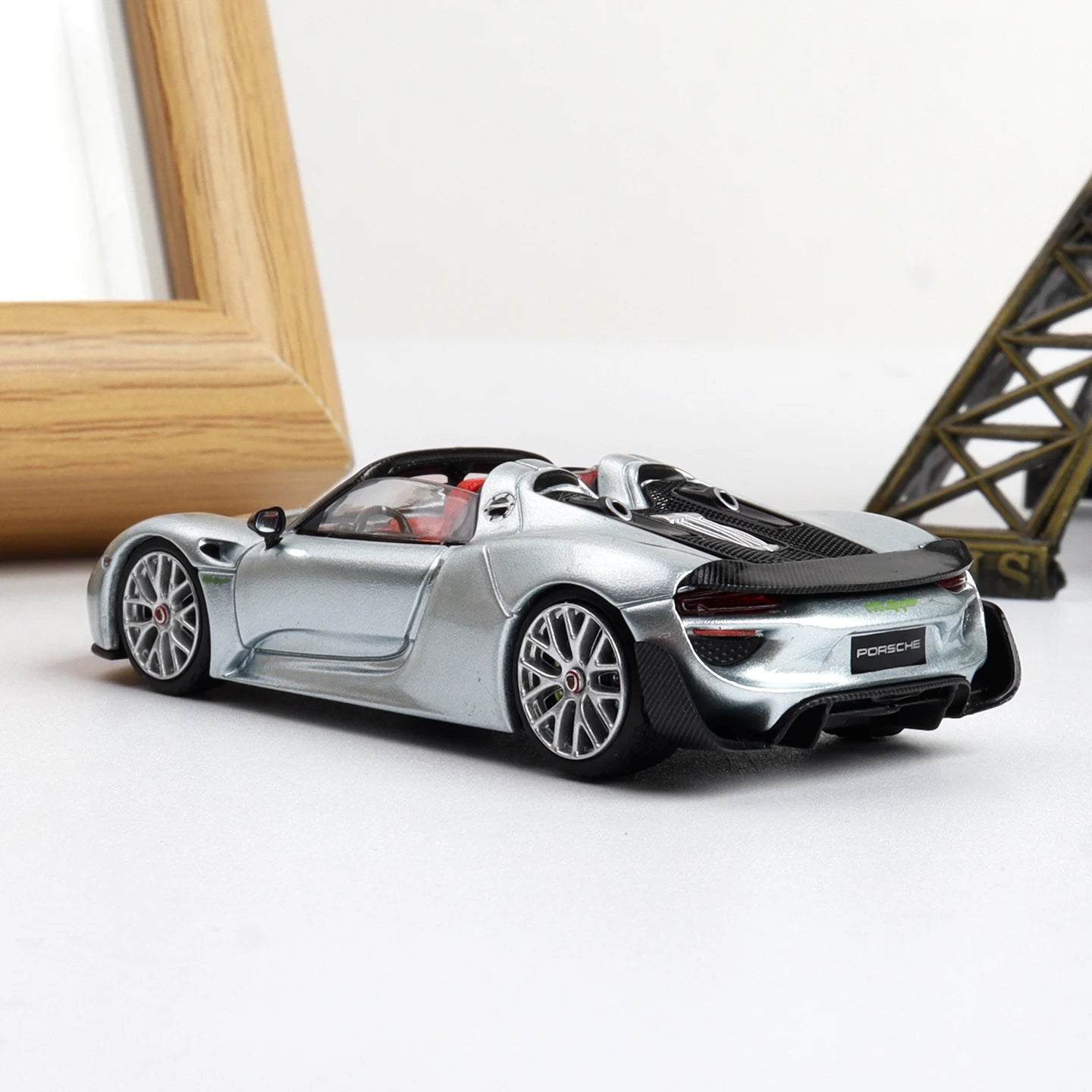 Porsche 918 Spyder Top LUX 1:64 Diecast